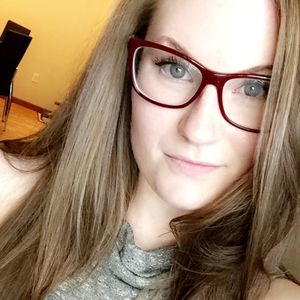 Meet your Posher, Leah